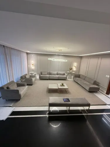 Casa de alto padrão mobiliada com 4 suítes, área gourmet, piscina e 4 vagas no Belvedere -