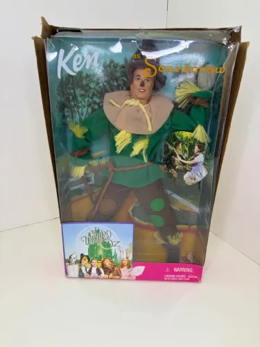 Boneco Ken Espantalho (Scarecrow) O Mágico de Oz - Mattel