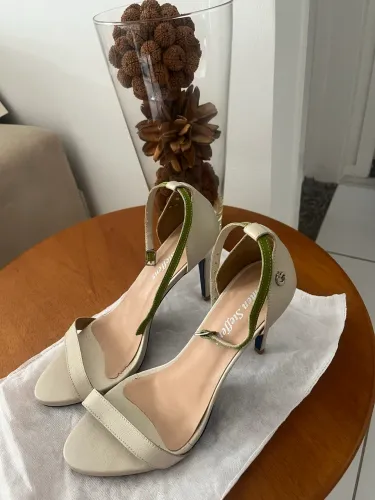 Sandalia Carmen Steffens Salto Fino Tam 38
