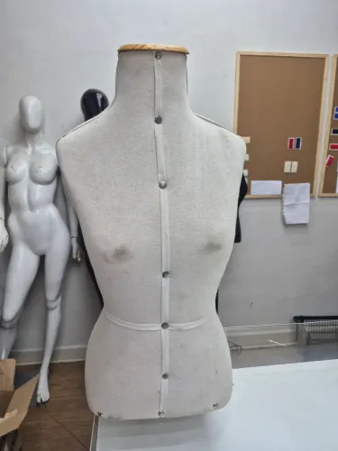 Maniquim de loja