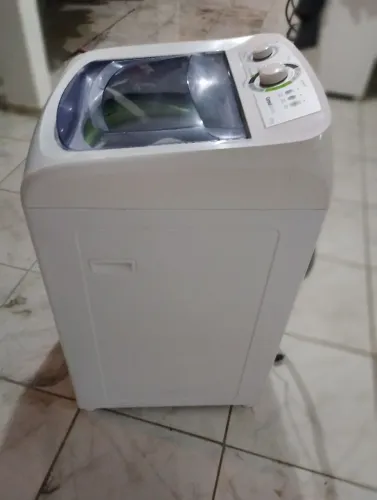 Vendo máquina 8kg seme Nova 