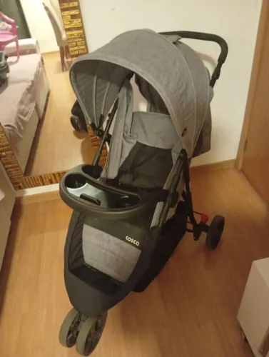 CARRINHO COM BEBÊ CONFORTO