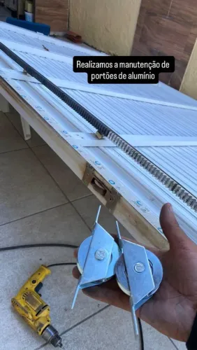 Fazemos reparos e consertos portão de alumínio