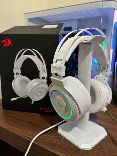 Headset Gamer Redragon Lamia 2 Branco RGB 7.1 + Suporte