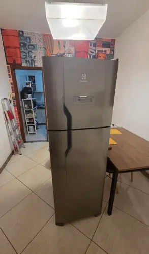 Geladeira Electrolux frost free inox