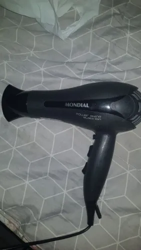 Secador profissional mundial funcionando perfeitamente