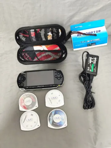 Sony PlayStation Portable (PSP-3001) - Console Original + 4 Jogos em UMD |Excelente Estado