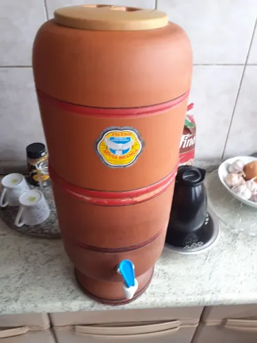 fitro de água,  de barro 