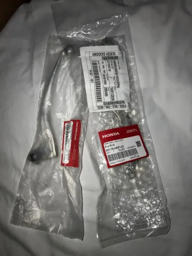 Par de manetes Hornet 750, servem na 500 também