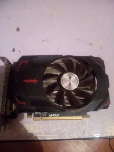 Placa de Vídeo Afox Radeon RX 550 4GB com defeito 