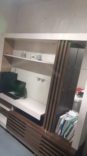 Raque em perfeito estado sem avarias pra sala
