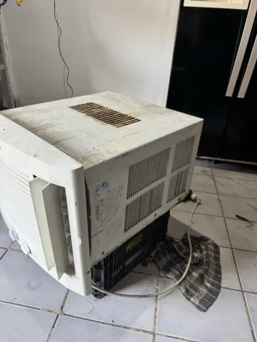 Ar condicionado de janela