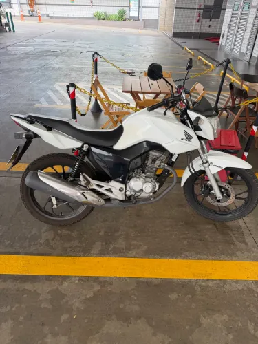 Cg 160 com 24 mil km 