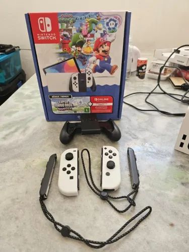 Nintendo Switch OLED - Edição Super Mario Bros Wonder 