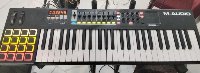 Teclado Controlador M-AUDIO CODE49