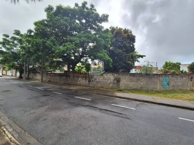 TERRENO À VENDA NO CAFUBÁ - NITERÓI | 961 m² | EXCELENTE POTENCIAL CONSTRUTIVO