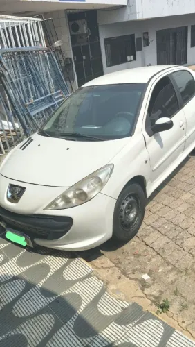 Peugeot 207 Sedan Passion XR 1.4 Flex 8V 4P 2011