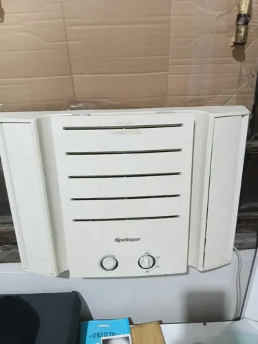 Ar condicionado Springer 7.500