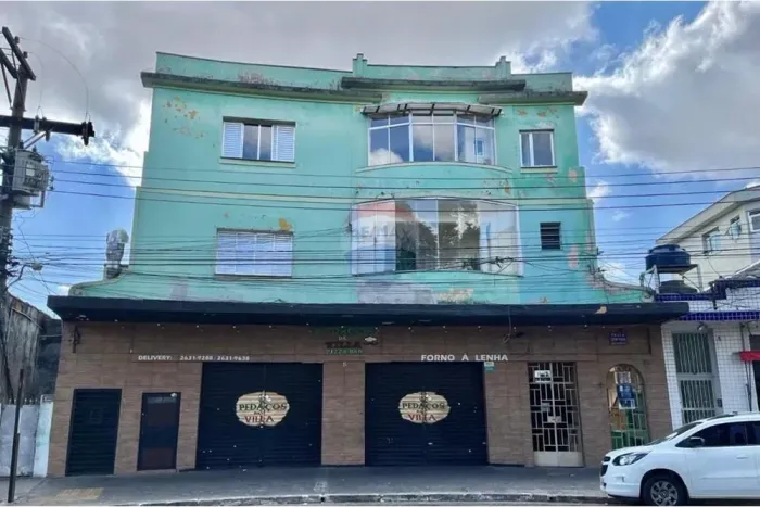 Prédio Residencial e Comercial