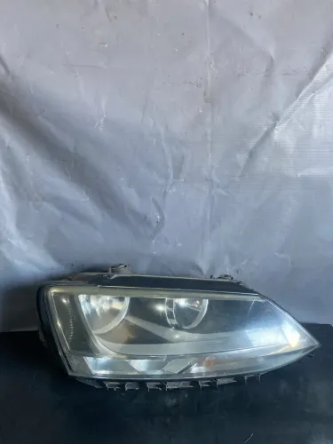 Farol Jetta lado direito 2013 original 