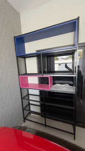 Prateleira de ferro