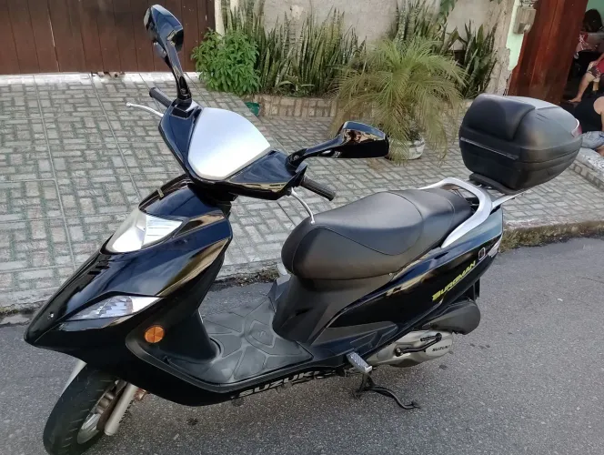 Moto burguiman 125.