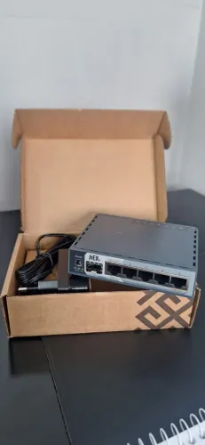 MikroTik hEX S E60iUGS (2025) - Router Gigabit Profissional com SFP 2.5G