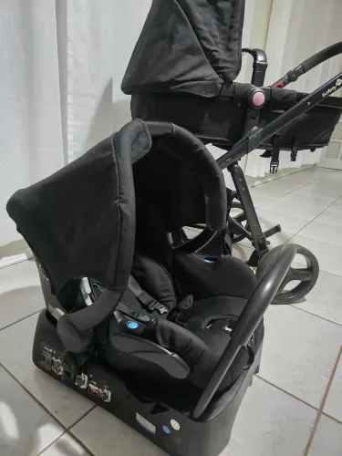 Bebê conforto + carrinho Safety one