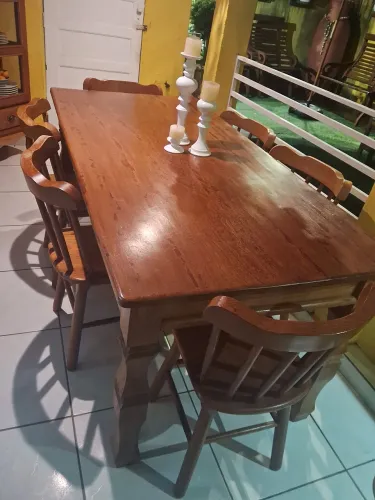 Mesa com 6 cadeiras angelim pedra