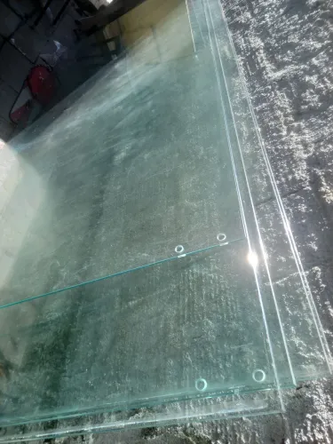 Vendo porta de vidros temperado 5 parte