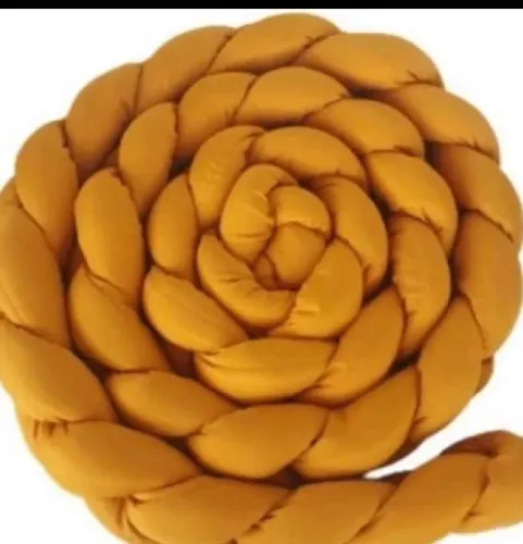 5 Almofadas decorativas e trança de berço ou pra. Cama infantil