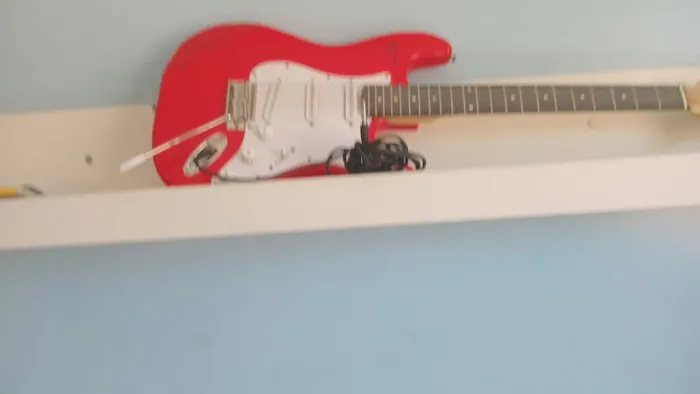 Guitarra Elétrica Queen's ST Vermelha