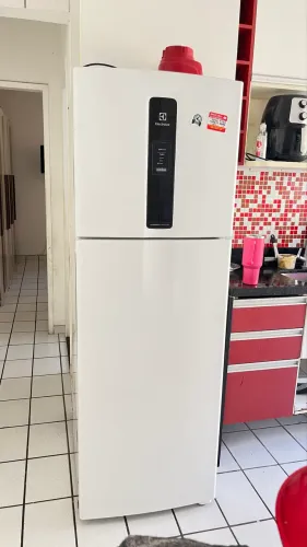 Geladeira em ótimo estado 