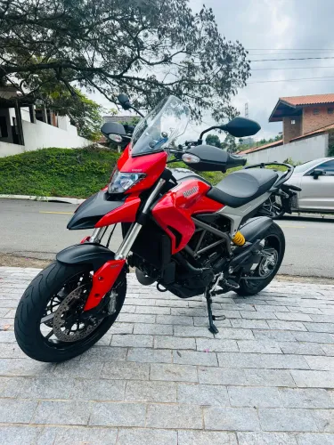 Ducati Hyperstrada 2016/2016 821