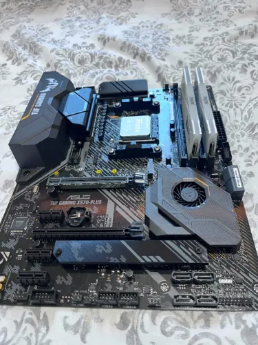 Placa-mãe ASUS TUF Gaming X570-Plus ? AM4