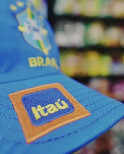 Boné Brasil CBF Nike /Itaú/ Guaraná-Antartica/vivo Colorido