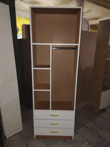 Closet solteiro ou infantil 