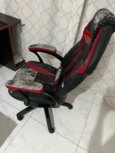 Mesa e cadeira gamer