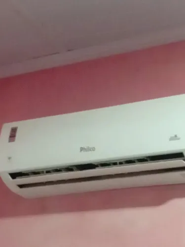 Vendo um Ar-condicionado semi novo 1 ano de uso no Barrio anjo da guarda