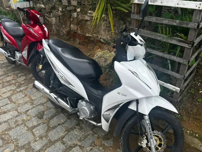 Moto Avelloz - Ótima oportunidade de adquirir um veículo
