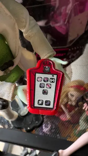 Monster high icoffin acessorio clawdia wolf
