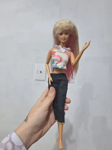 Boneca rara Barbie Happening hair anos 90 vintage antiga