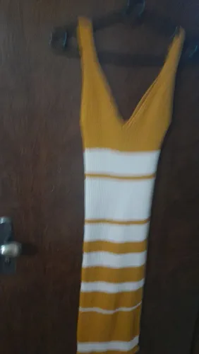 Lindo vestido de Tricô Midi Tam M/G!