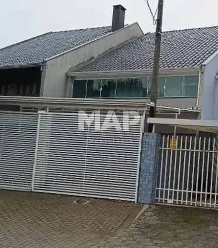 Sobrado Triplex Semimobiliado no Seminário