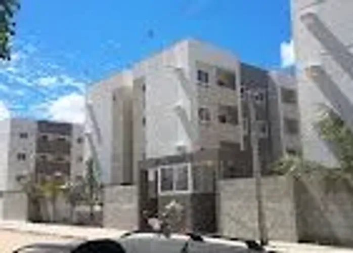 APTO DOIS QUARTOS UMA SUITE EM CONDOMINIO.