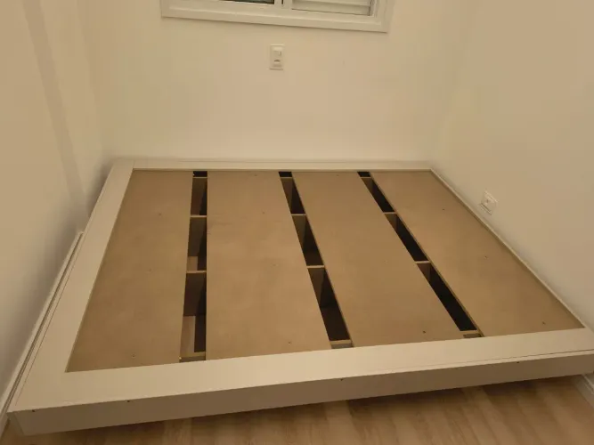 Cama casal queen 