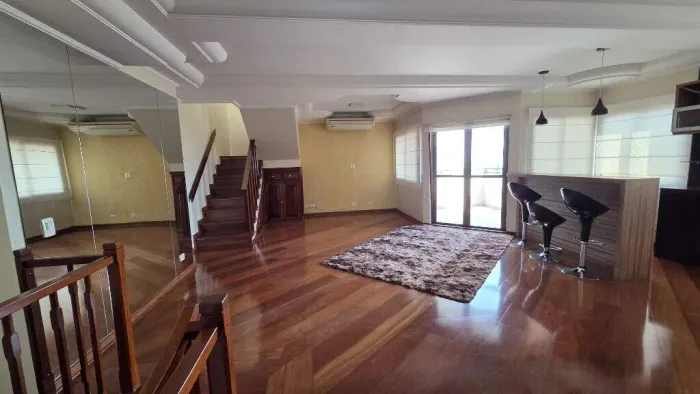Cobertura à venda no Centro de Piracicaba (SP) | 4 dorms, 1 suíte, piscina e 4 vagas