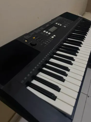 Teclado Yamaha psr E343