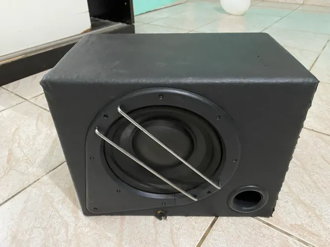 Sub 8 polegadas amplificado