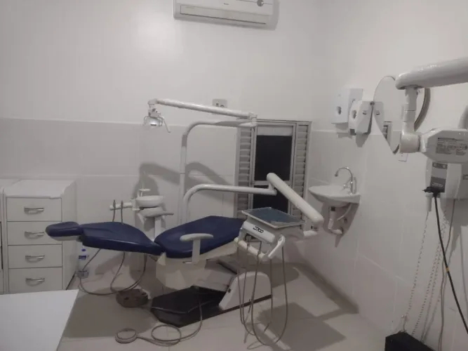 Alugo clínica odontológica 